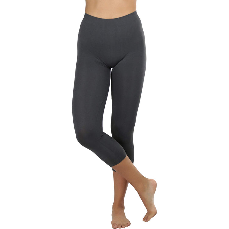 Women’s Capri Length Seamless Lightweight Stretch Leggings